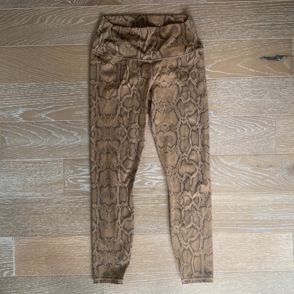 NWOT Varley Snake Print Yoga Legging | M